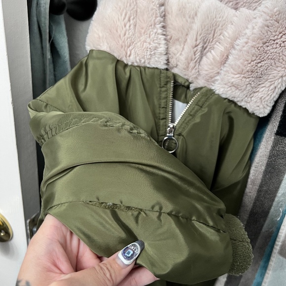 COPY - [All for$6-20 ]COPY - 2-3Y ZARA soft lined plush jacket - Picture 5 of 5
